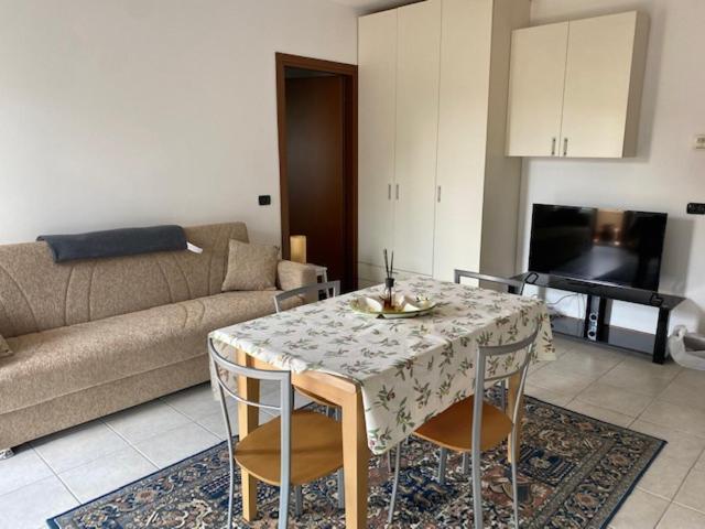 Da Tonio Apartment โลดิ ภายนอก รูปภาพ